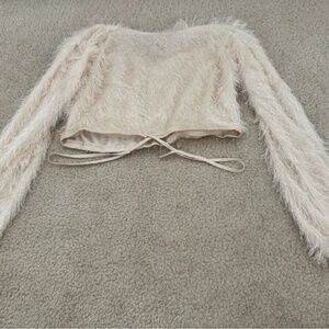 Hansen & Gretal Fringe Cream Cropped Sleeve Top